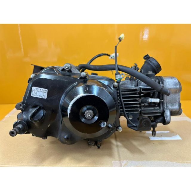 YS 30397]@ホンダ HONDA スーパーカブ50 AA01-175 エンジン本体 実働