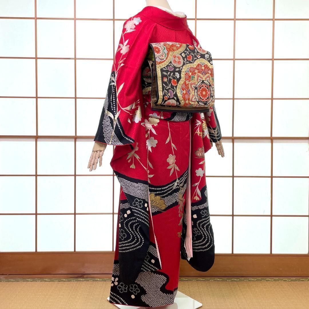 振袖・長襦袢 2点セット 正絹 金彩 刺繍 絞り 群鶴 深い赤 振袖・長襦袢 2点セット 正絹 金彩 刺繍 絞り 群鶴 深い赤
