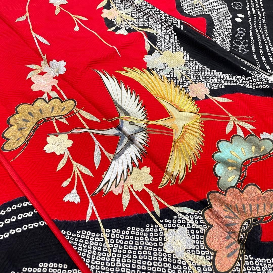 振袖・長襦袢 2点セット 正絹 金彩 刺繍 絞り 群鶴 深い赤 振袖・長襦袢 2点セット 正絹 金彩 刺繍 絞り 群鶴 深い赤
