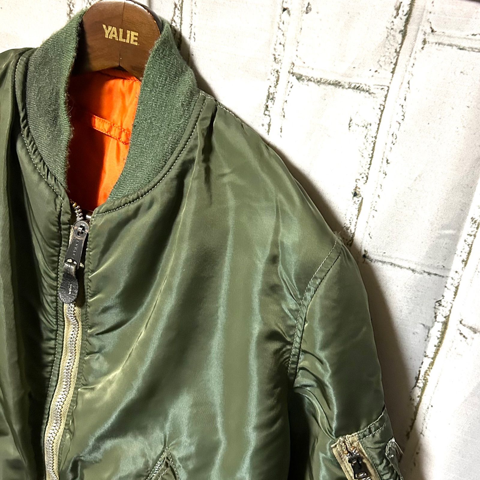 ALPHA INDUSTRIES アルファインダストリーズ MA-1 フライトジャケット