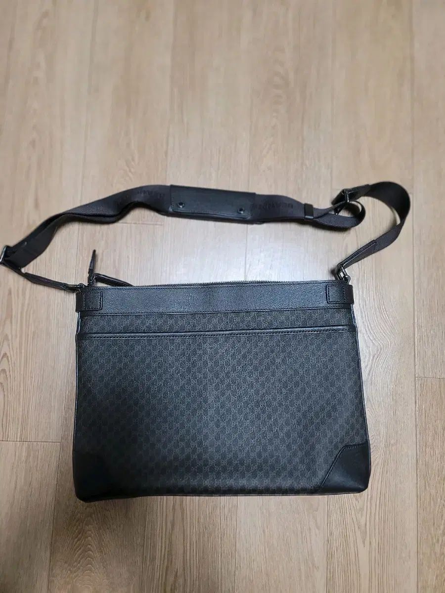 ビーンポール クロスバック