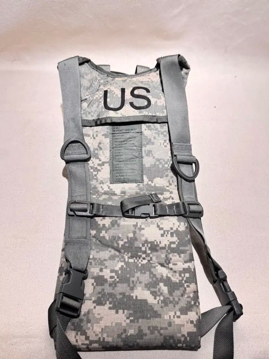 USAオリジナル ミリタリー用 ACU ウォーターバッグ