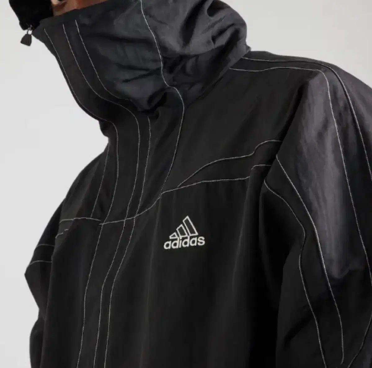 XLサイズ adidas アディダス ブラック フード ウインドブレーカー 