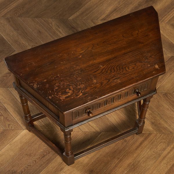 ヴィンテージ英国べヴァン ファンネル社 Reprodux 木製 サイドテーブル ヴィンテージ英国べヴァン ファンネル社 Reprodux 木製 サイドテーブル