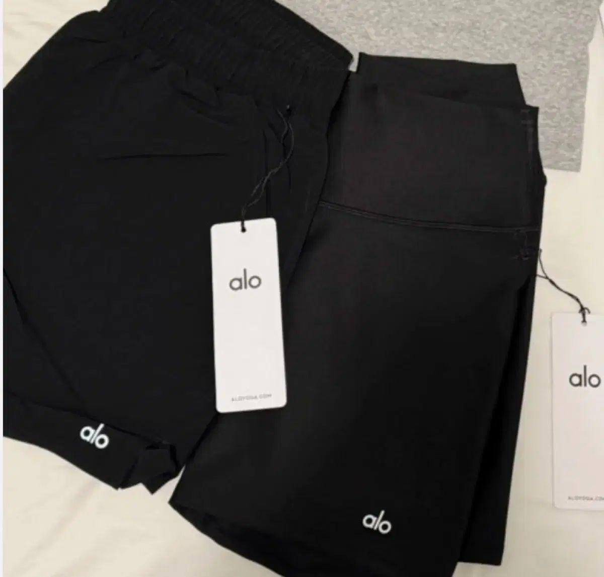 Rヨガレギンス alo ヨガ レギンス ブラック S 新品 - メルカリ