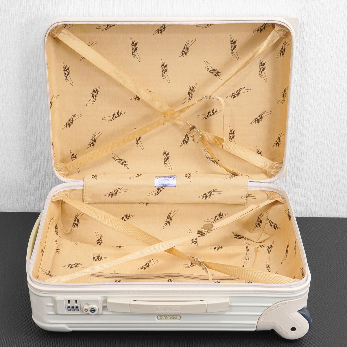 美品 RIMOWA リモワ ユナイテッドアローズ SALSA サルサ 32L 機内