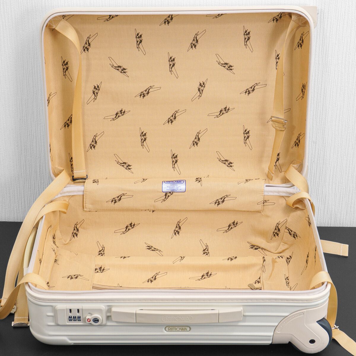 リモワ ユナイテッドアローズ サルサ 23L 2輪 機内持込み ビジネストロリー 美品 RIMOWA リモワ ユナイテッドアローズ SALSA サルサ 23L 2輪 機内