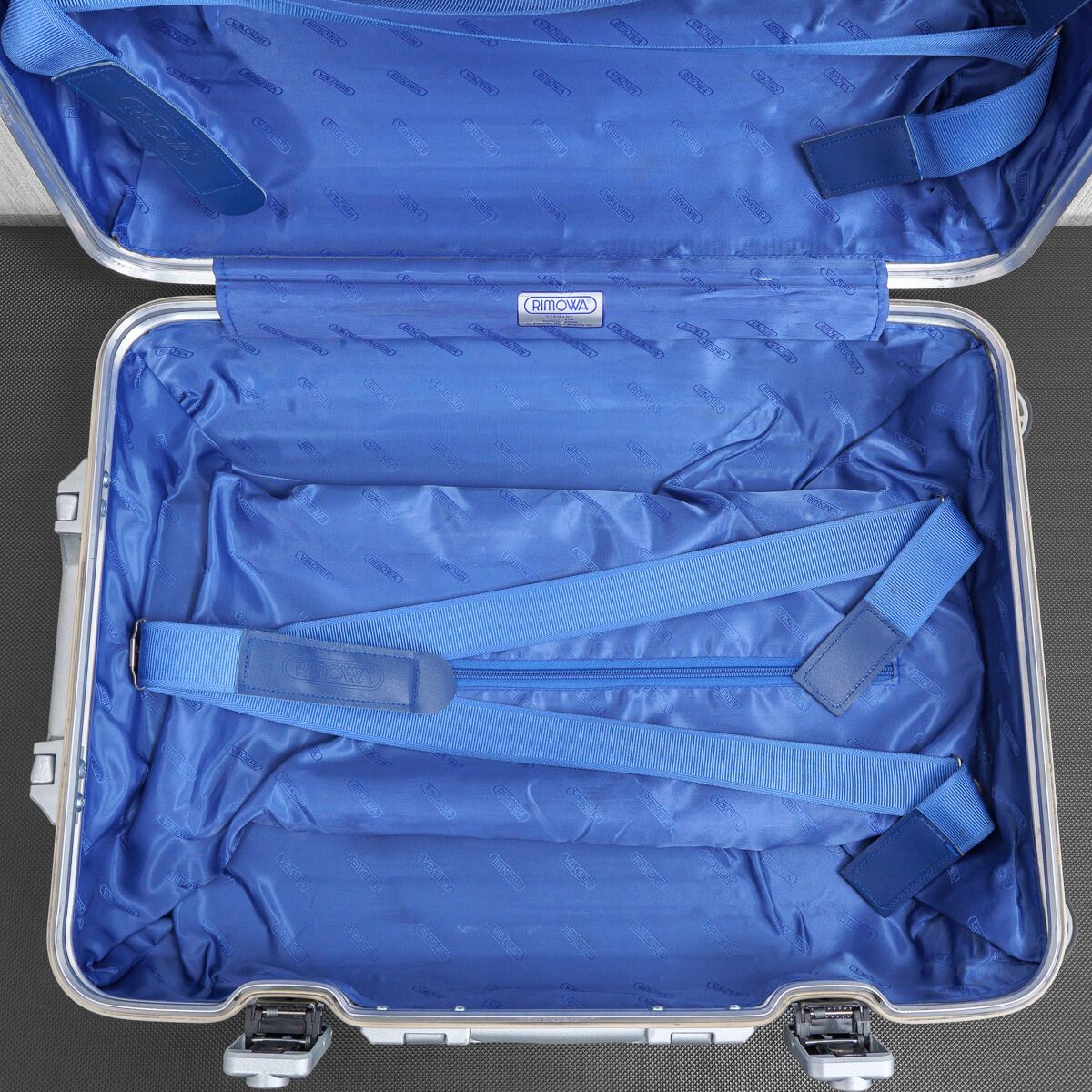 RIMOWA リモワ TOPAS トパーズ 32L 機内持ち込み 4輪 TSAロック