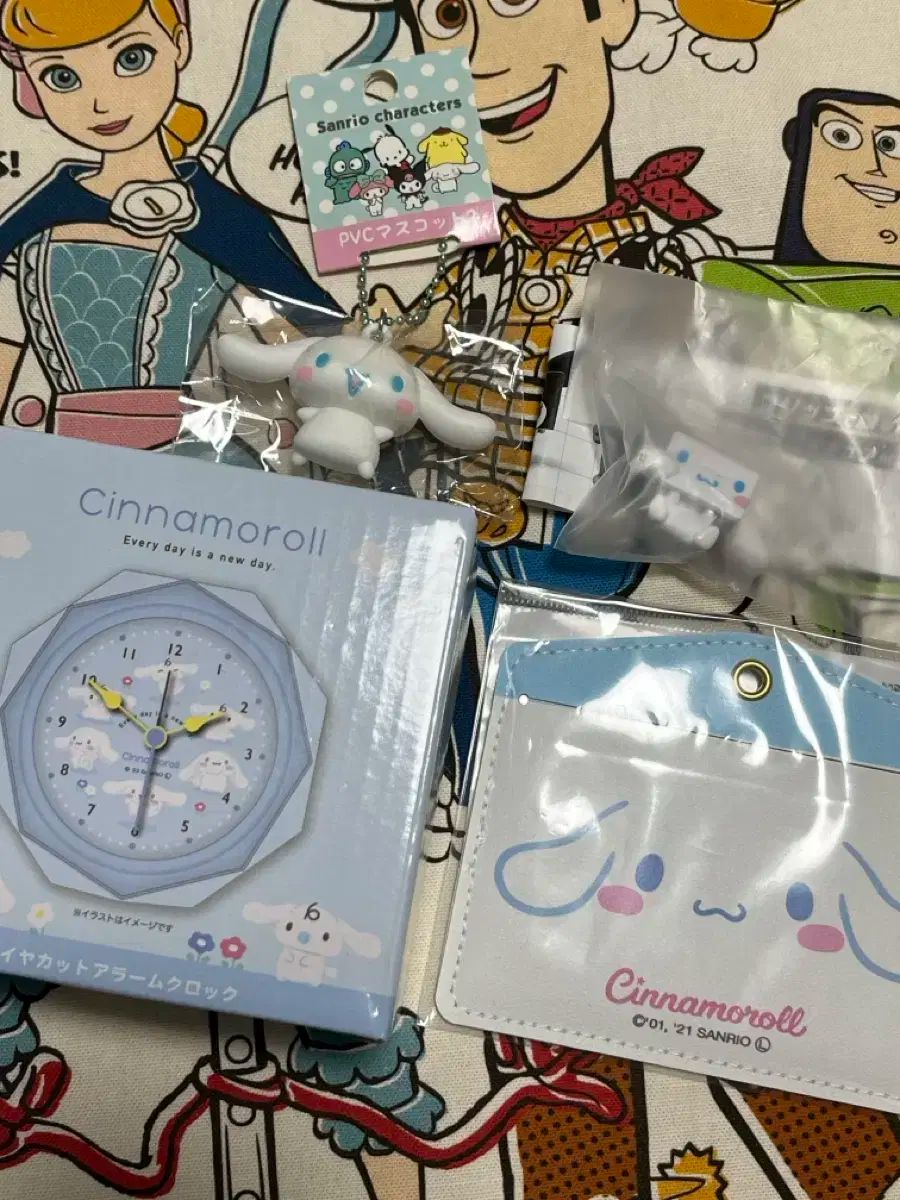 正規品 サンリオ シナモロール 目覚まし時計 ID ケース キーホルダー フィギュア