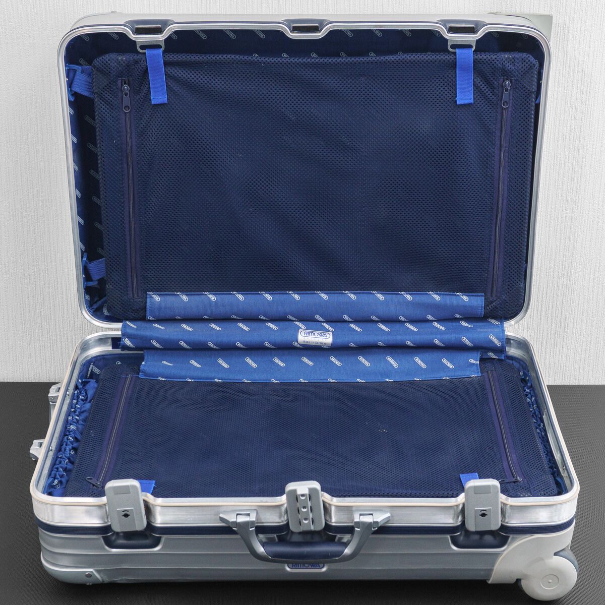 美品 RIMOWA リモワ SilverIntegral シルバーインテグラル 63L 2輪 TSA