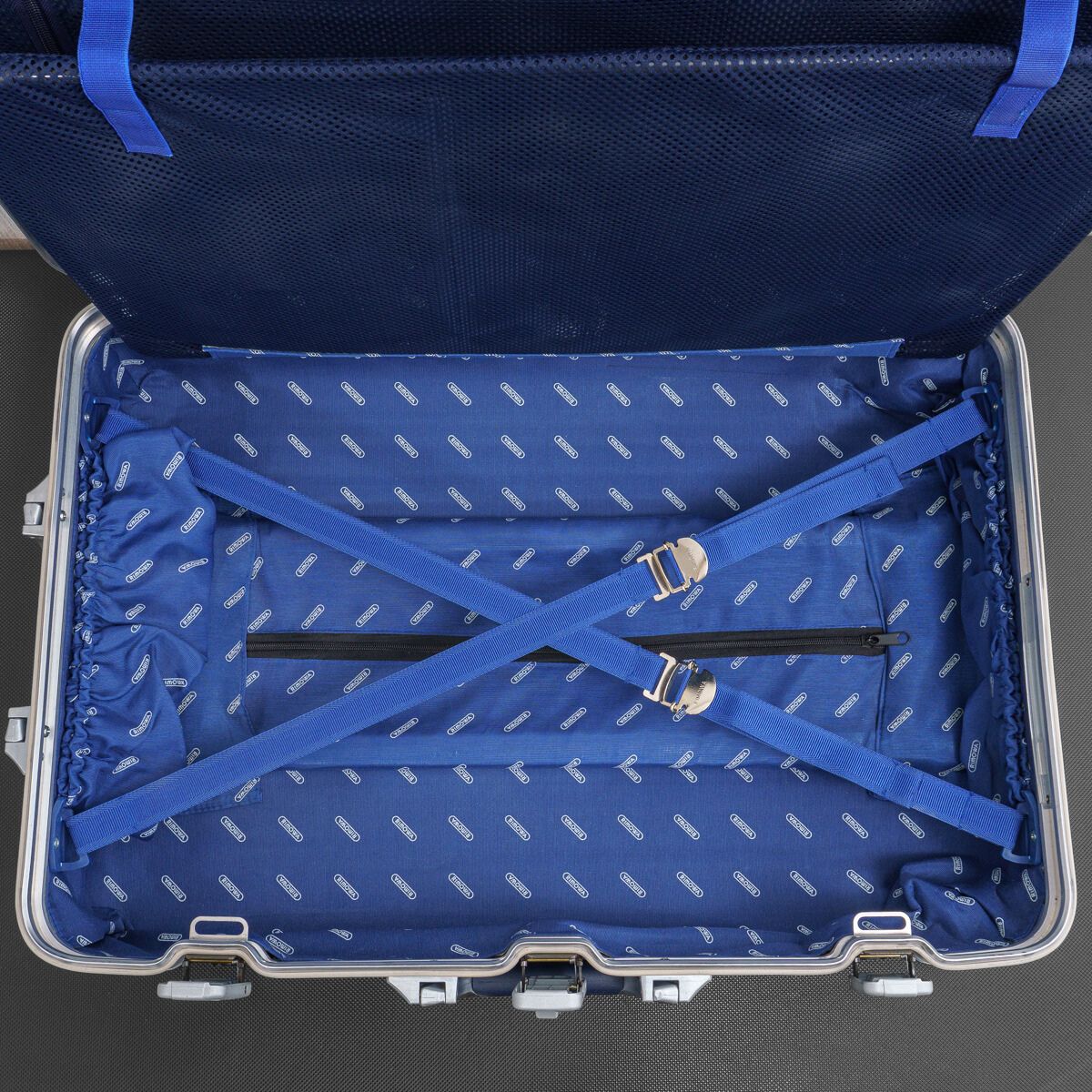 美品 RIMOWA リモワ SilverIntegral シルバーインテグラル 63L 2輪 TSA