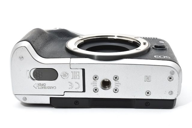 並品＞ Canon ミラーレス一眼カメラ EOS M6 ボディー(シルバー