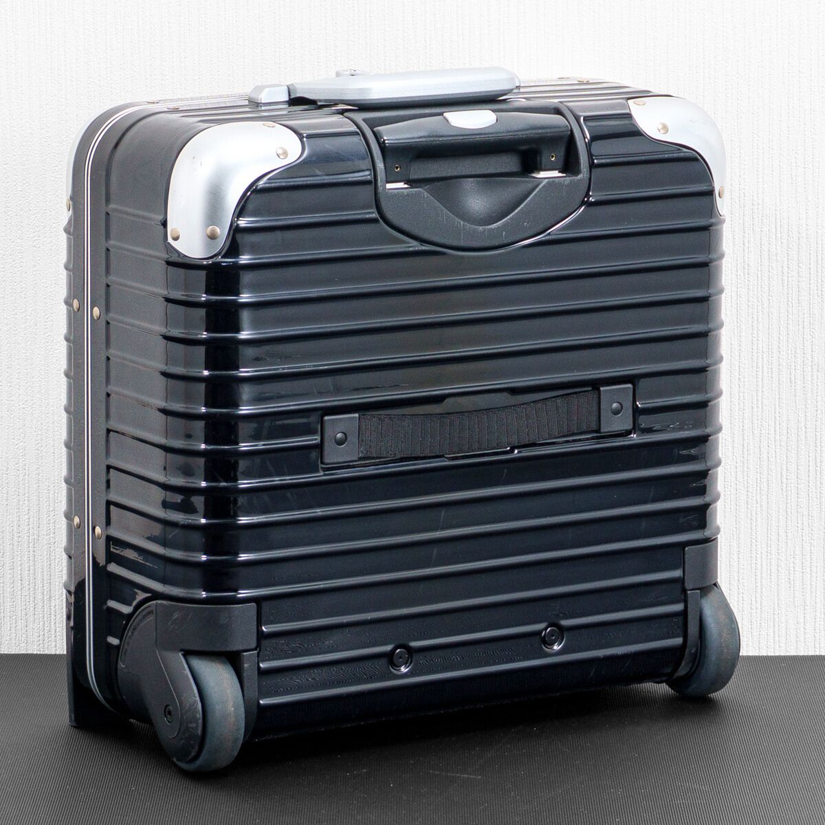 RIMOWA リモワ LIMBO リンボ 27L 機内持ち込み 2輪 TSAロック グロス