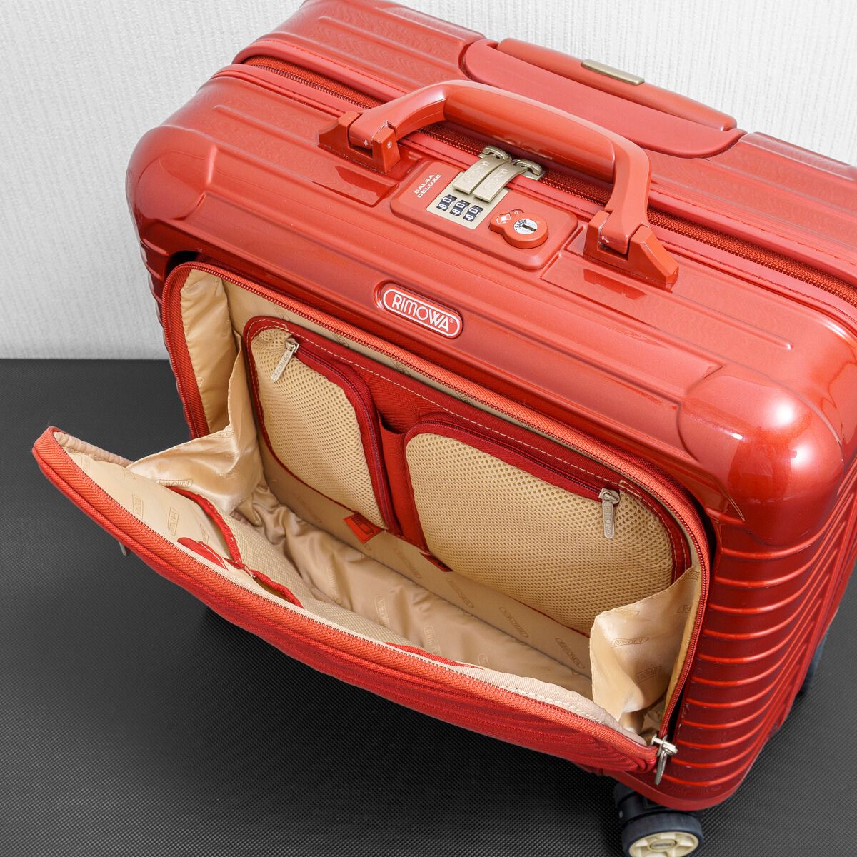 廃盤　RIMOWA リモワ　スーツケース　サルサ　デラックス　ビジネス　赤 133877519319070.jpg