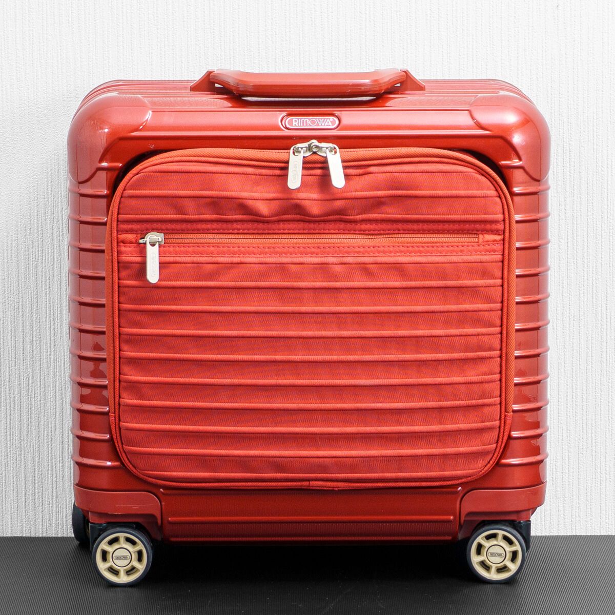 RIMOWA リモワ SALSA DELUXE サルサデラックス 23L 機内持ち込み 前面