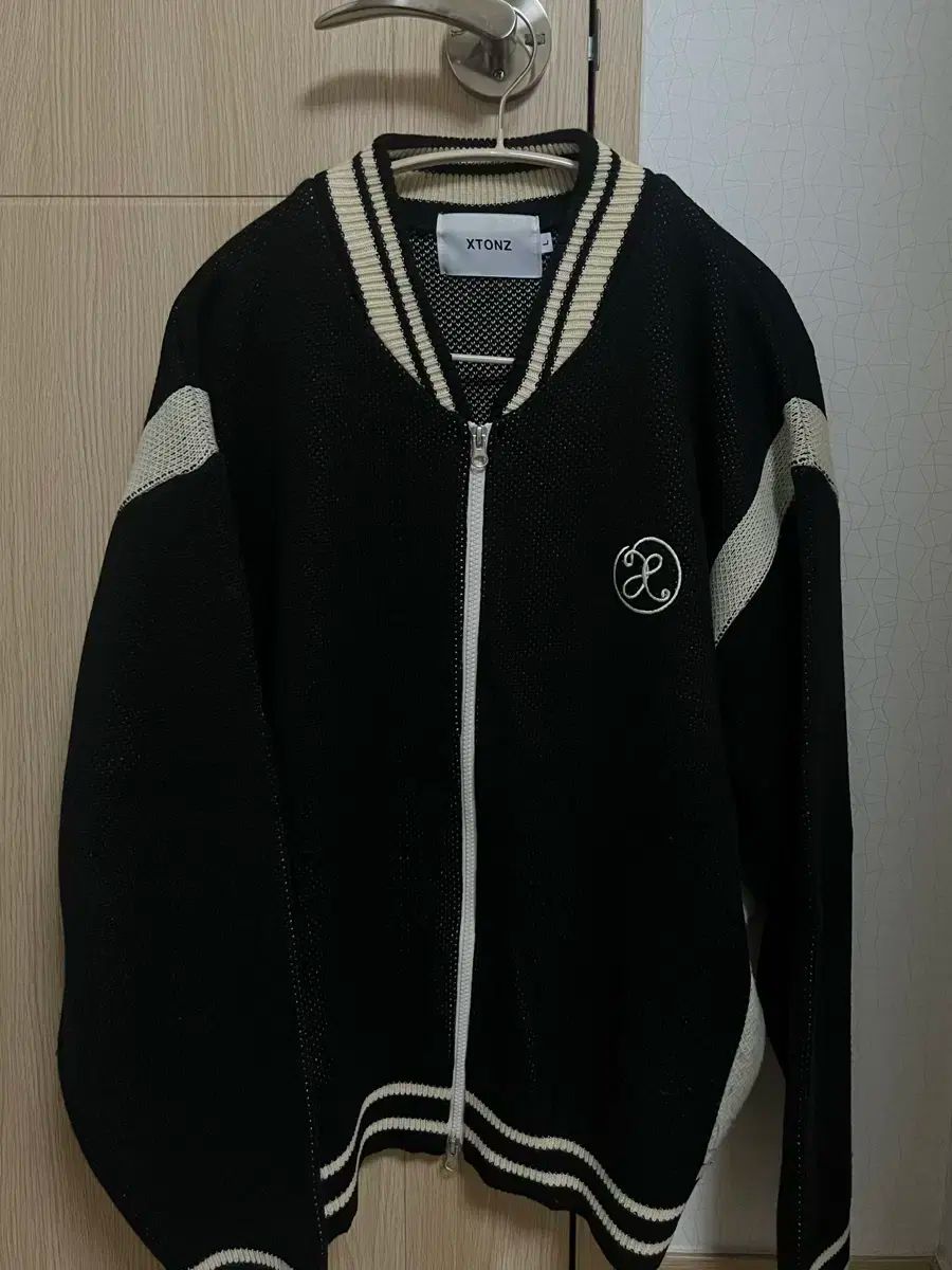 XTONZ ニット カーディガン 出品