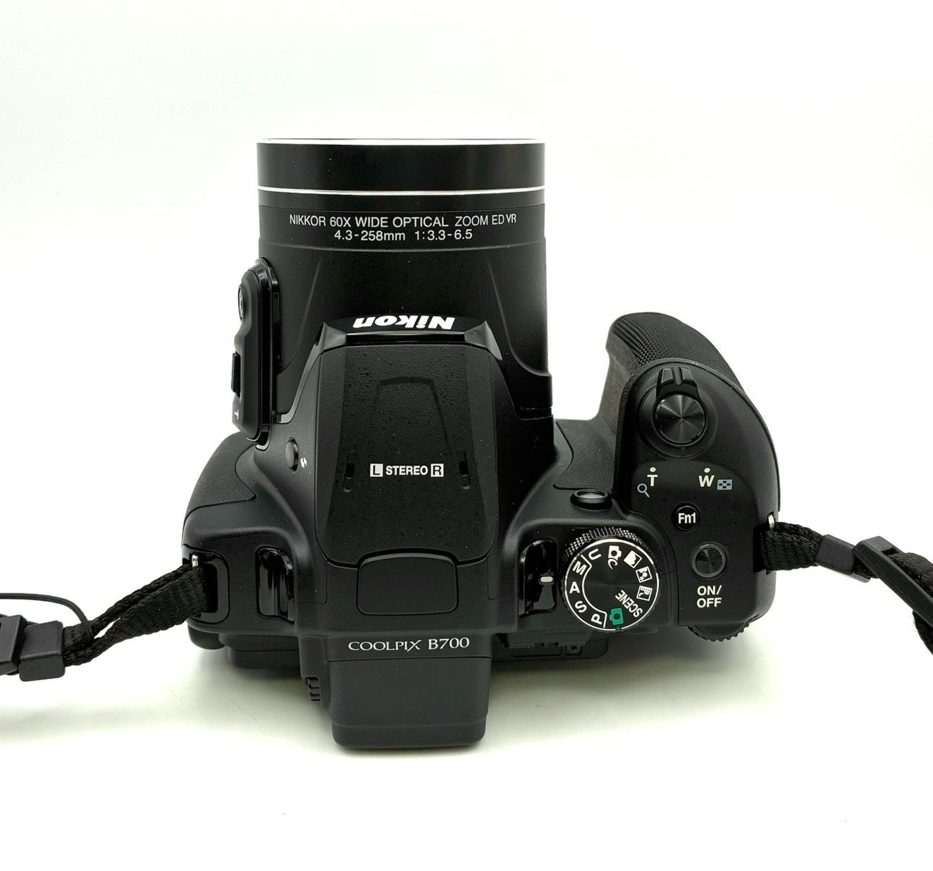 デジタルカメラ　NikonCOOLPIX B700　付属品付き Nikon (ニコン) デジタルカメラ COOLPIX B700 COOLPIX B700 2114万画素