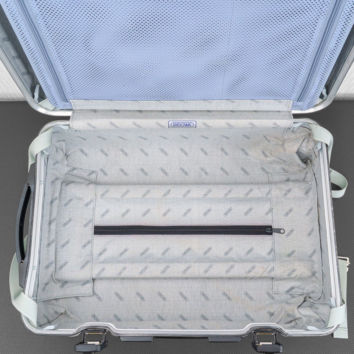 RIMOWA リモワ SAMBA サンバ 35L 機内持ち込み 2輪 TSAロックベルト付