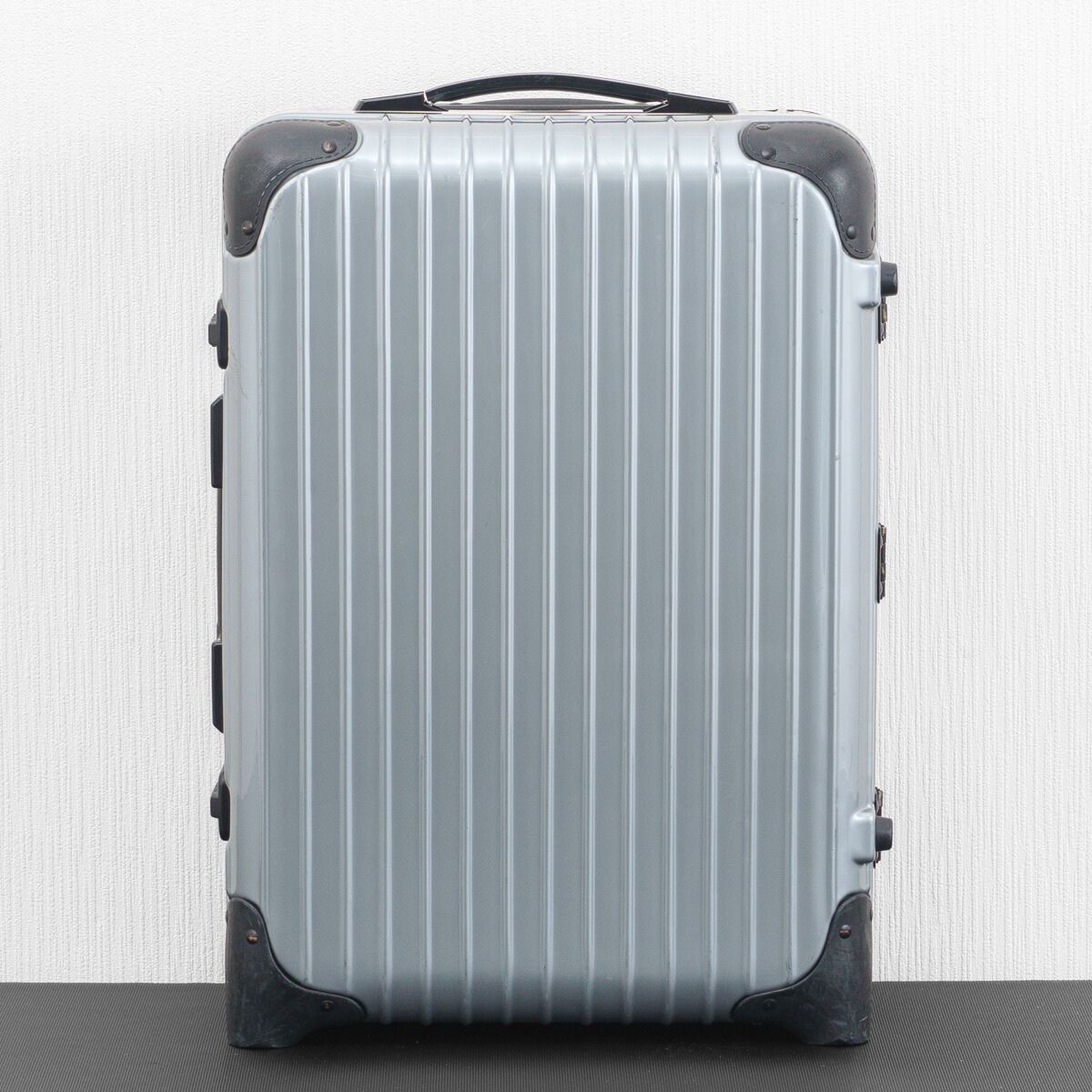 RIMOWA リモワ SAMBA サンバ 35L 機内持ち込み 2輪 TSAロックベルト付