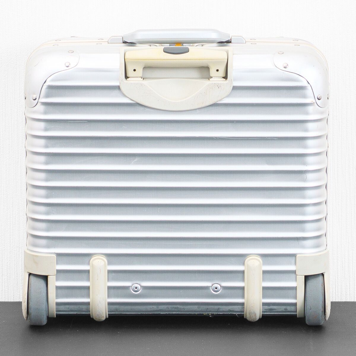 RIMOWA リモワ TOPAS トパーズ 28L 機内持ち込み 2輪 TSAロックベルト