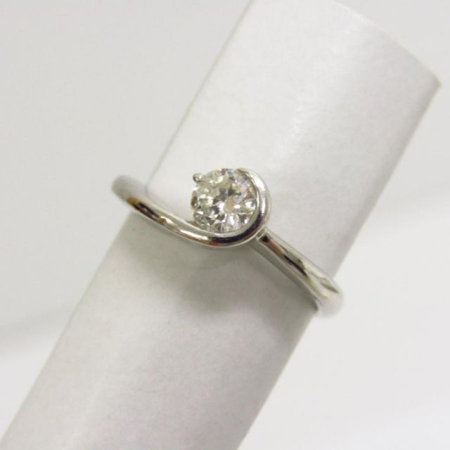 ダイヤモンドの指輪（0.3ct、プラチナ900、重さ約4.1) (刻印030 pt900