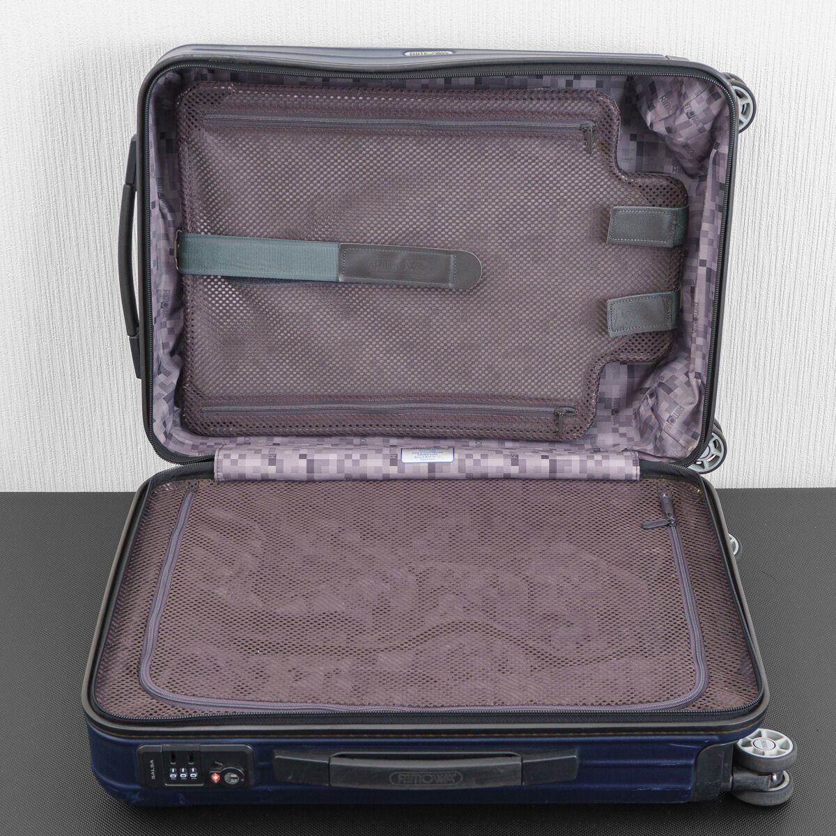 RIMOWA リモワ SALSA サルサ 32L 4輪 機内持ち込み TSAロック キャビン