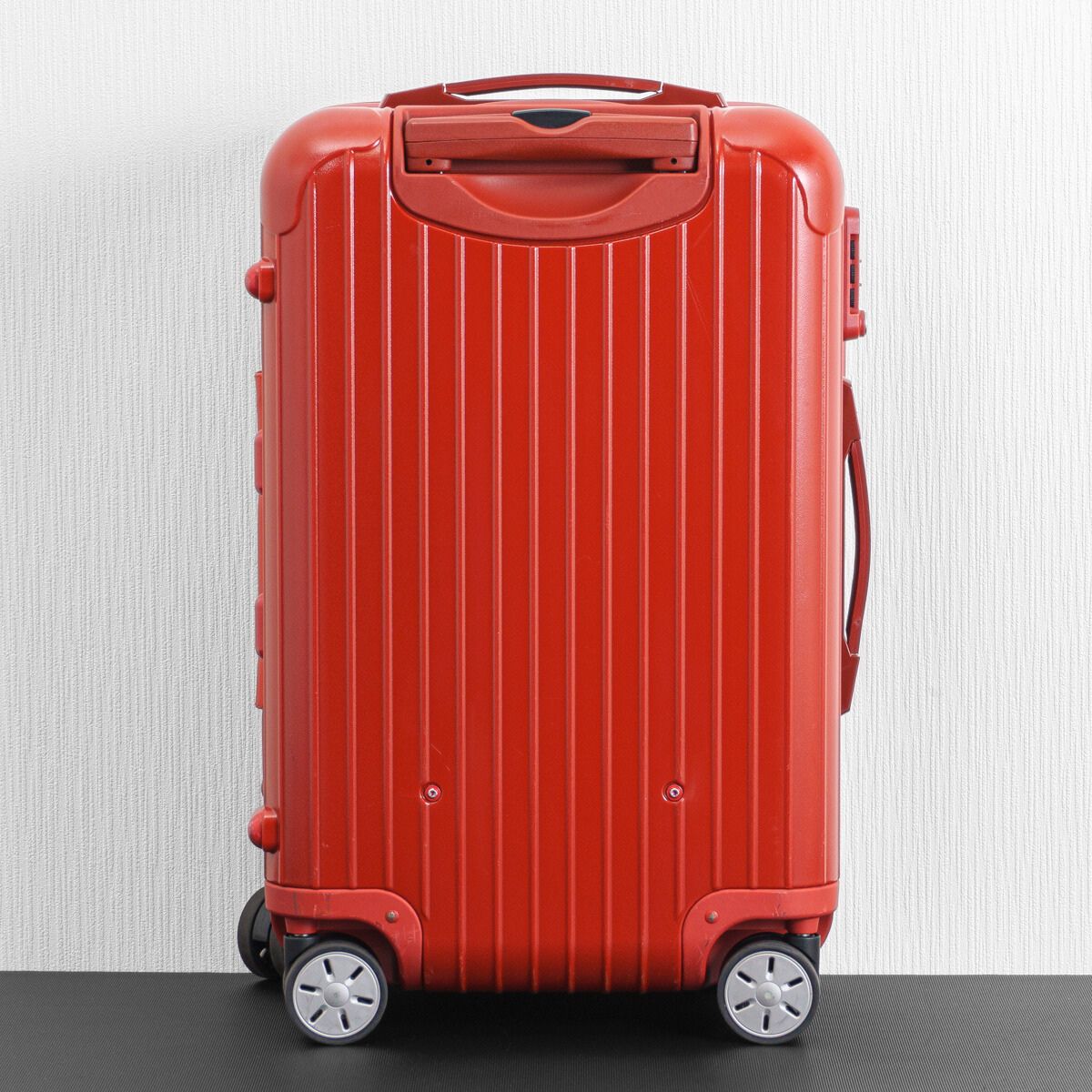 良品・動作良好　RIMOWA SALSA 51L キャリーケース　マットレッド RIMOWA リモワ SALSA サルサ 51L 4輪 TSAロック キャビンプラス マット