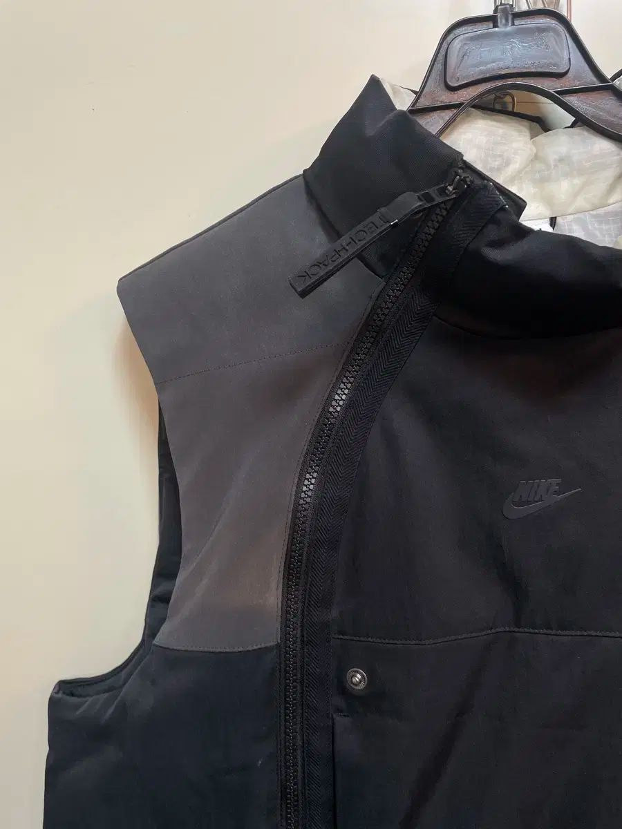 ナイキ テックパック ダウン ベスト Nike tech pack down fill