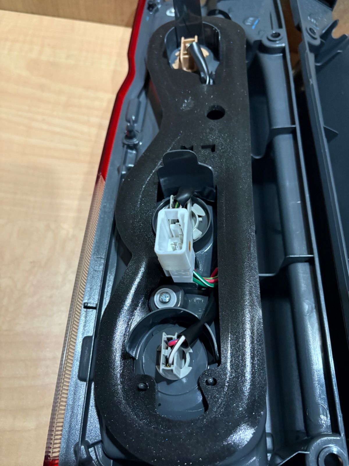 ハイエース ダークプライムS テールランプ 新車外し - メルカリ