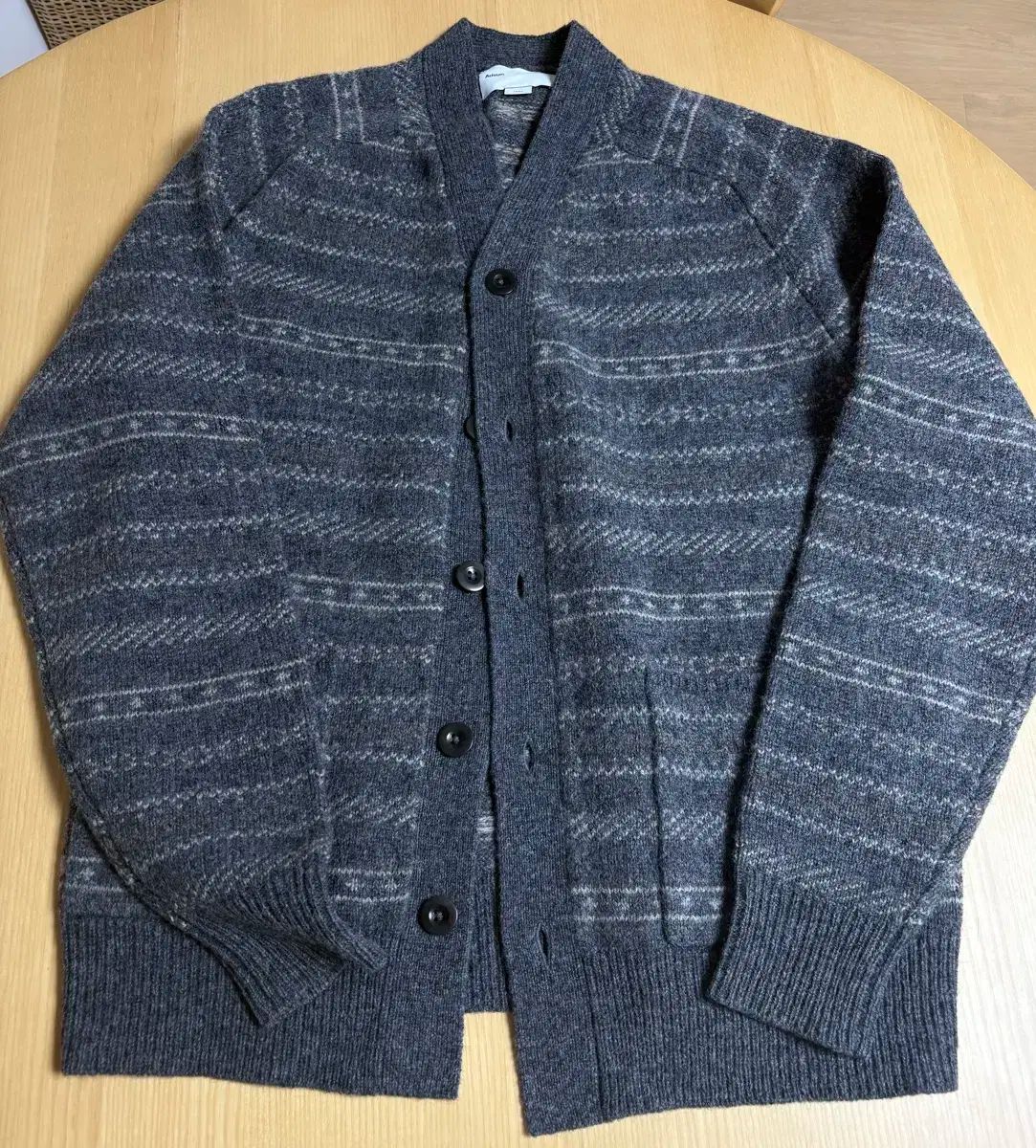 Adsum パータン ウール カーディガン グレー