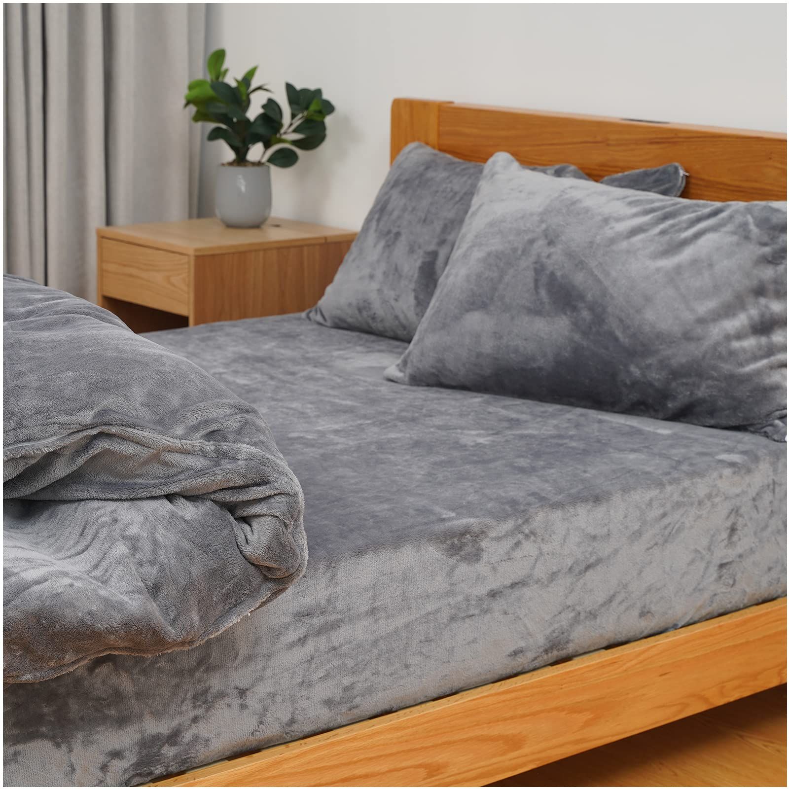 小田和正／8㎝シングルCD17枚セット（『真夏の恋』のみサイン入り）