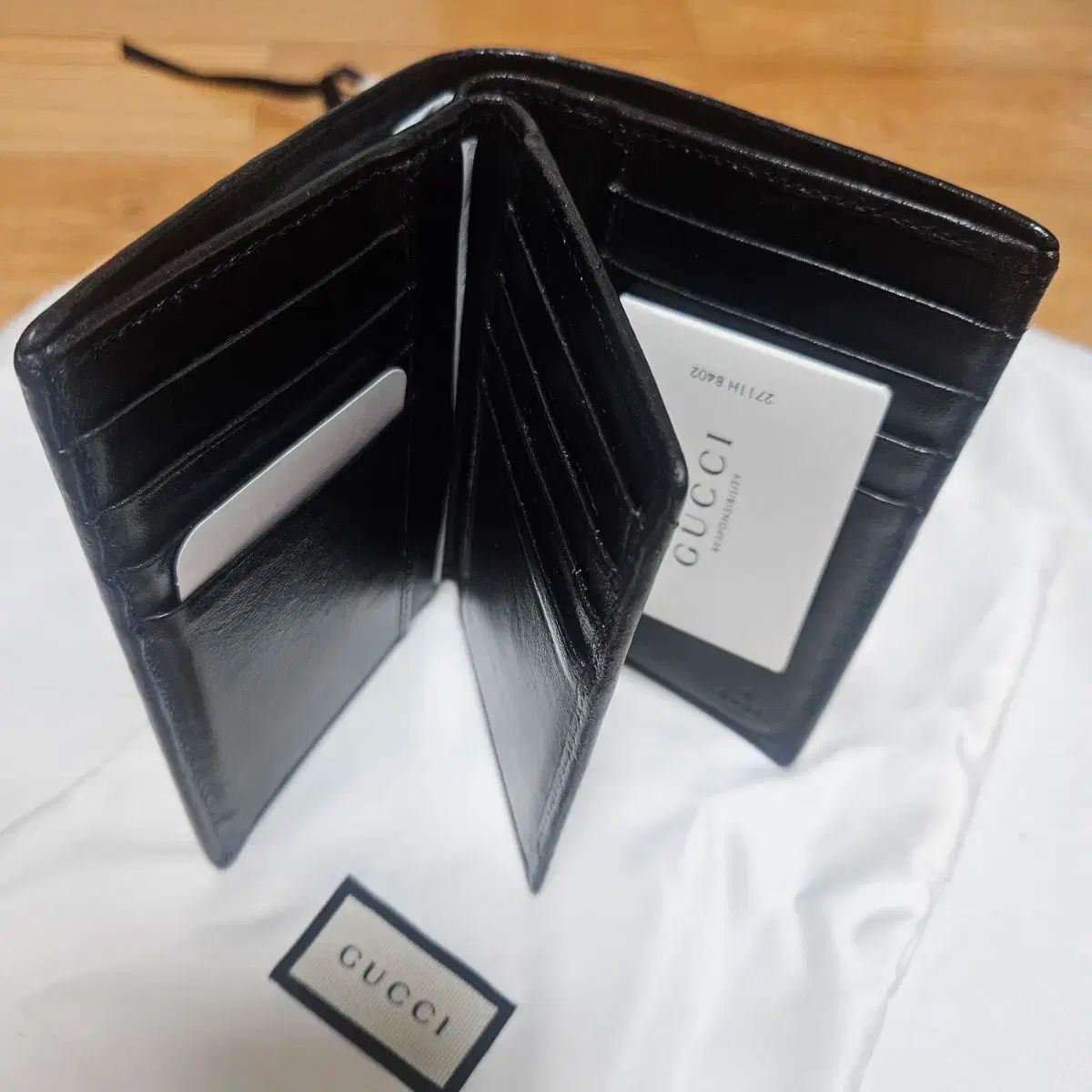 グッチ マイクロシマ メンズ レディース 二つ折り財布 ブラック 正規品