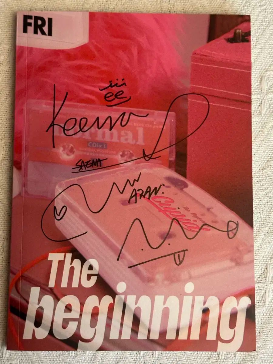 FIFTY FIFTY（フィフティーフィフティー）サイン入り アルバム - メルカリ