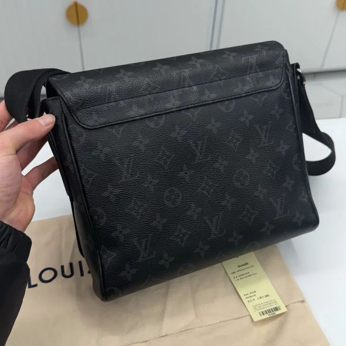 Louis Vuitton ディストリクト PM エクリプス ブラック - メルカリ