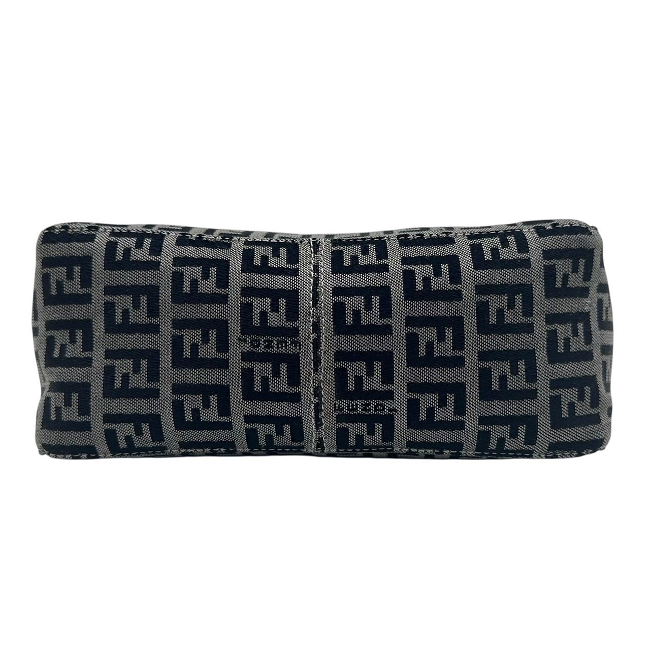 良品✨FENDI フェンディ アクセサリーポーチ 化粧ポーチ マンマ