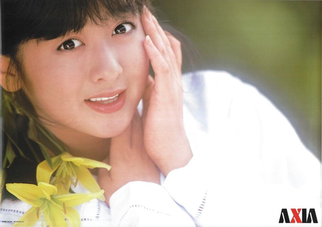 レア当時物/長期保管/'86斉藤由貴 夏・秋編 特大ポスターB2サイズ AXIA レア当時物/長期保管/'86斉藤由貴 夏・秋編 特大ポスターB2サイズ