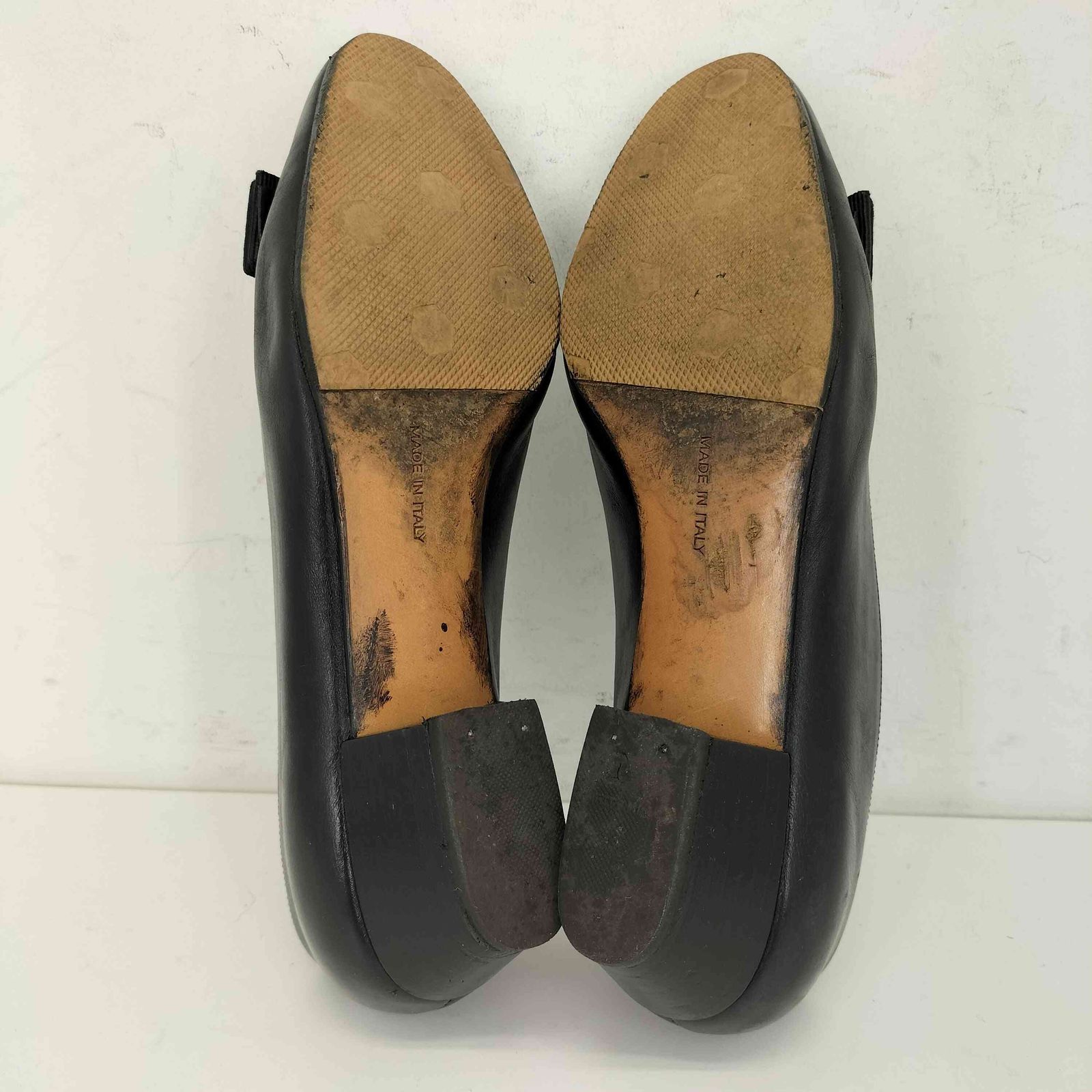 サルヴァトーレフェラガモ Salvatore Ferragamo リボンパンプス