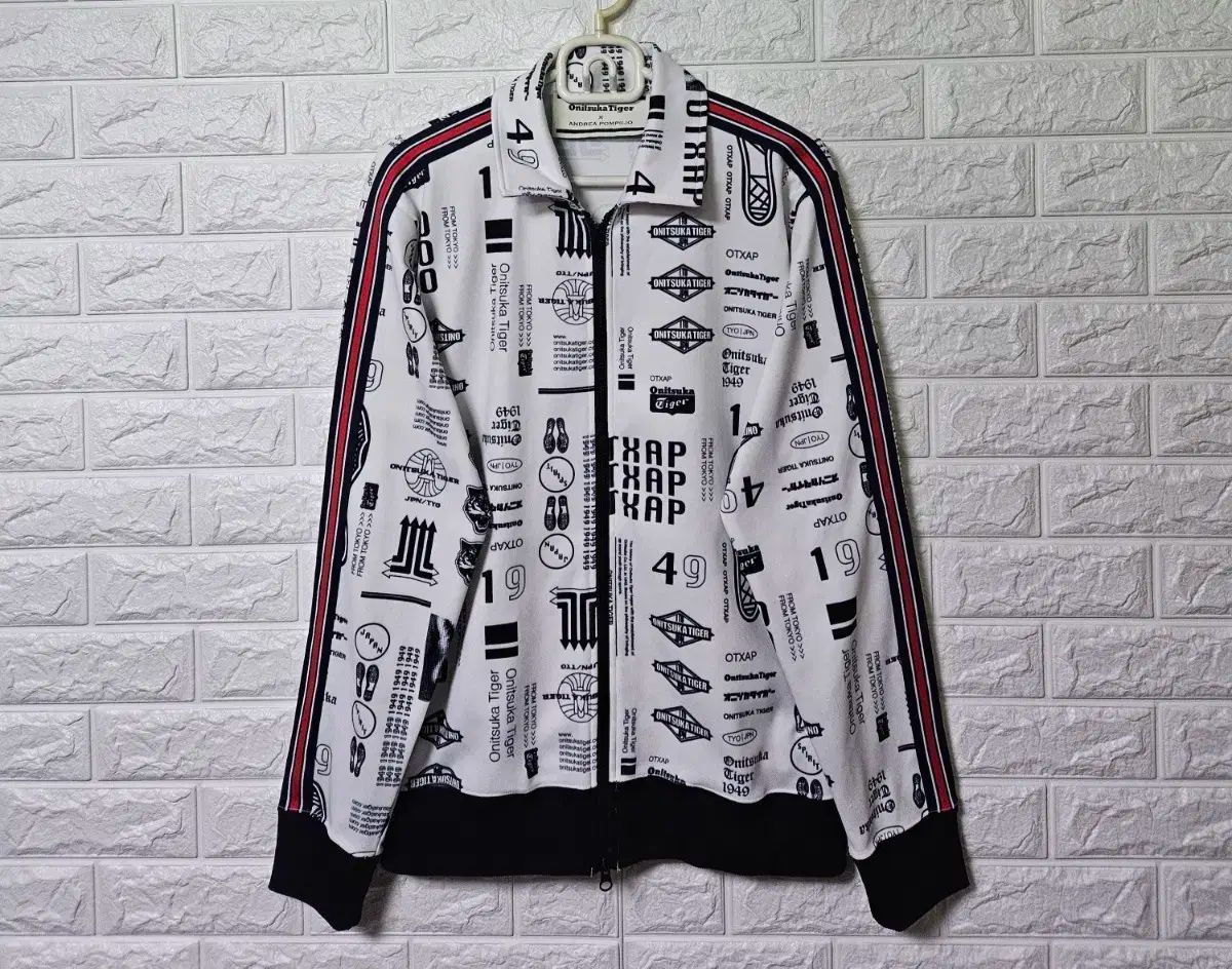 オニツカタイガー アンド フォームピリオ ジャージ ジップアップ ジャケット