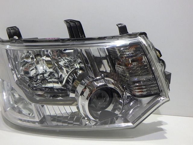 デリカD5 ヘッドライト左右 HID CV 前期 100-87918 8301C536/D291