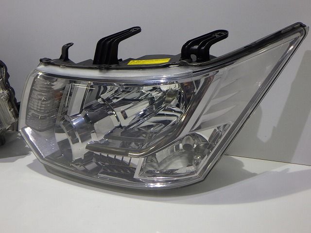 デリカD5 ヘッドライト左右 HID CV 前期 100-87918 8391D291/D292