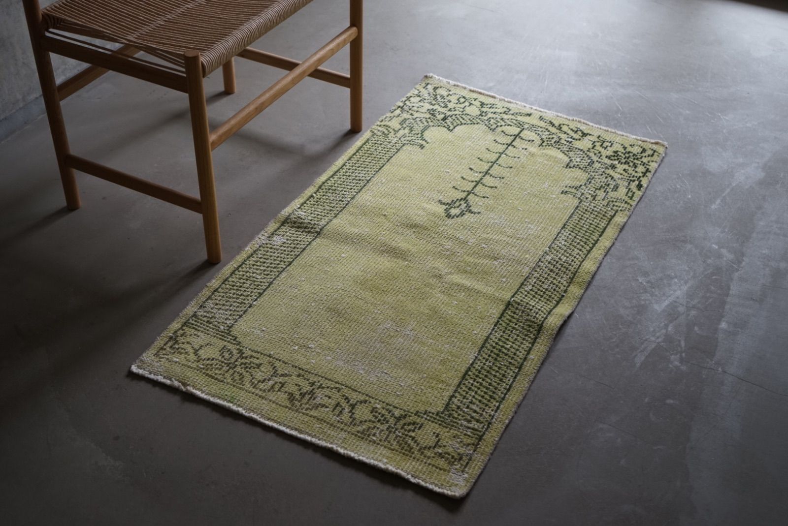 ヴィンテージラグ トルコ イスパルタ アーティチョーク 1970年代 116 × 66 cm No.TR 25201