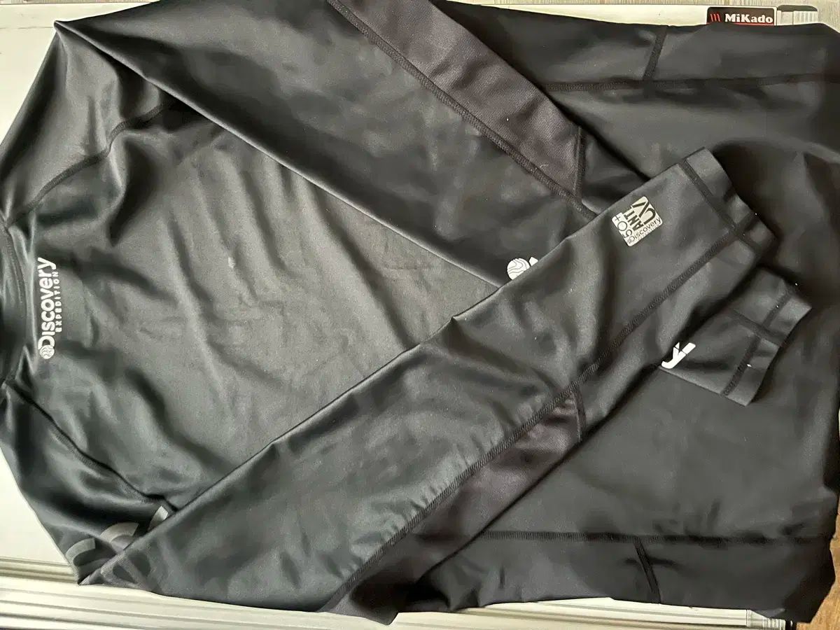 DISCOVERY ビーチウェア セット (ラッシュガード ハーフパンツ)