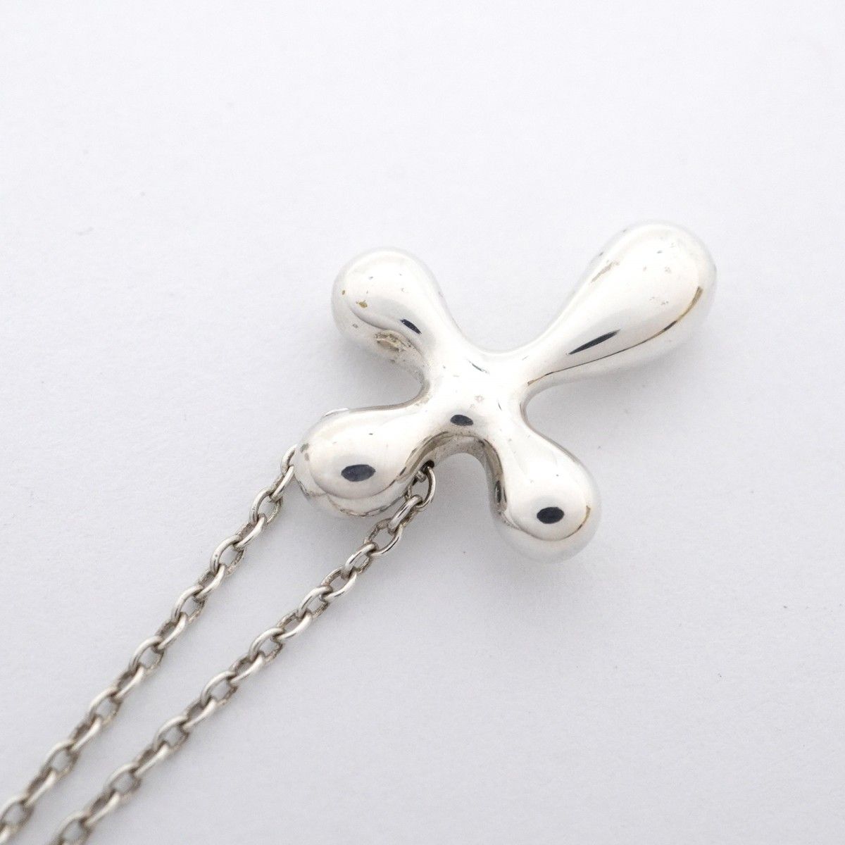 5job0298】ティファニー ネックレス スモールクロス シルバー925【中古