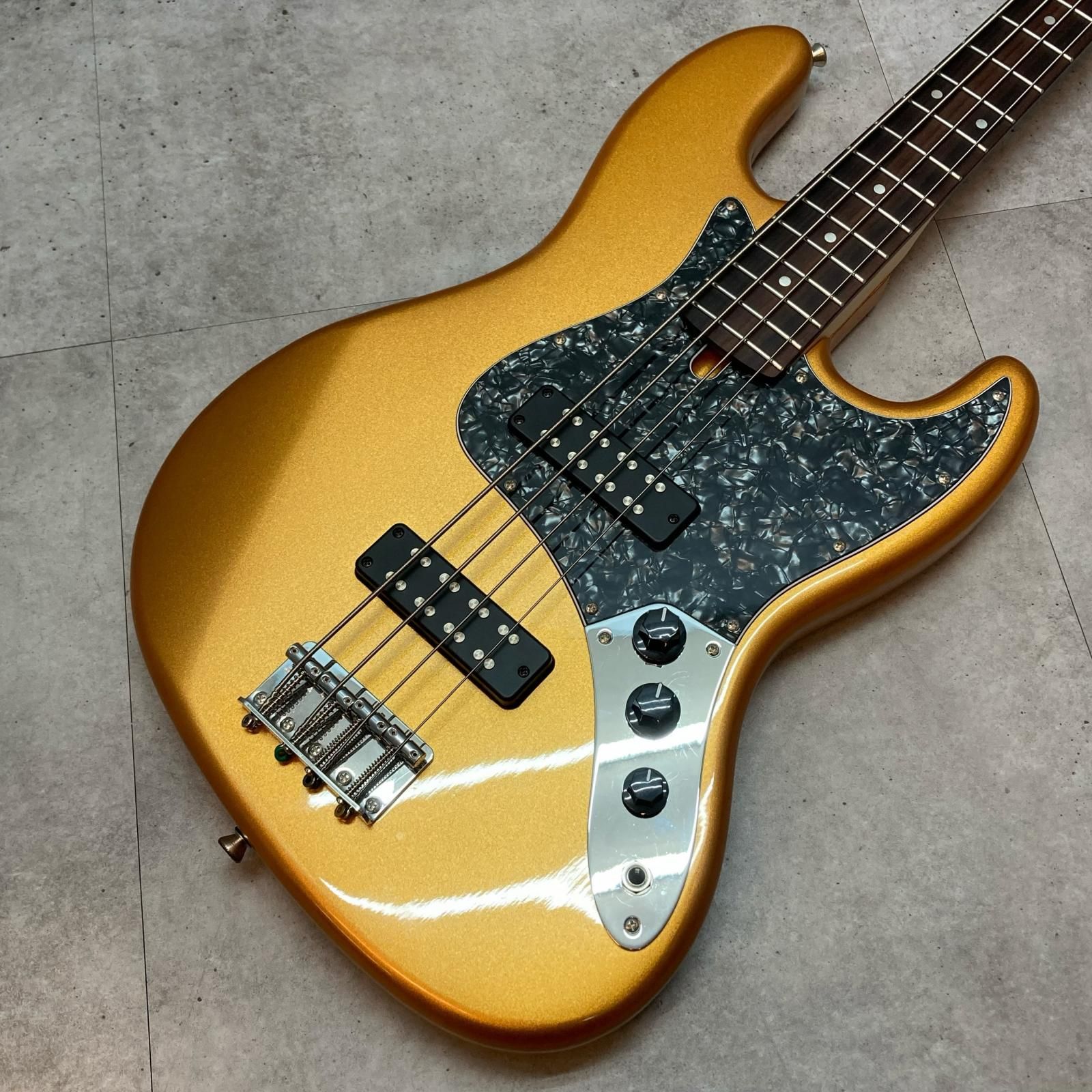 三重本店】【楽器】 中古 Bacchus | バッカス ベース BJB-2R 【471