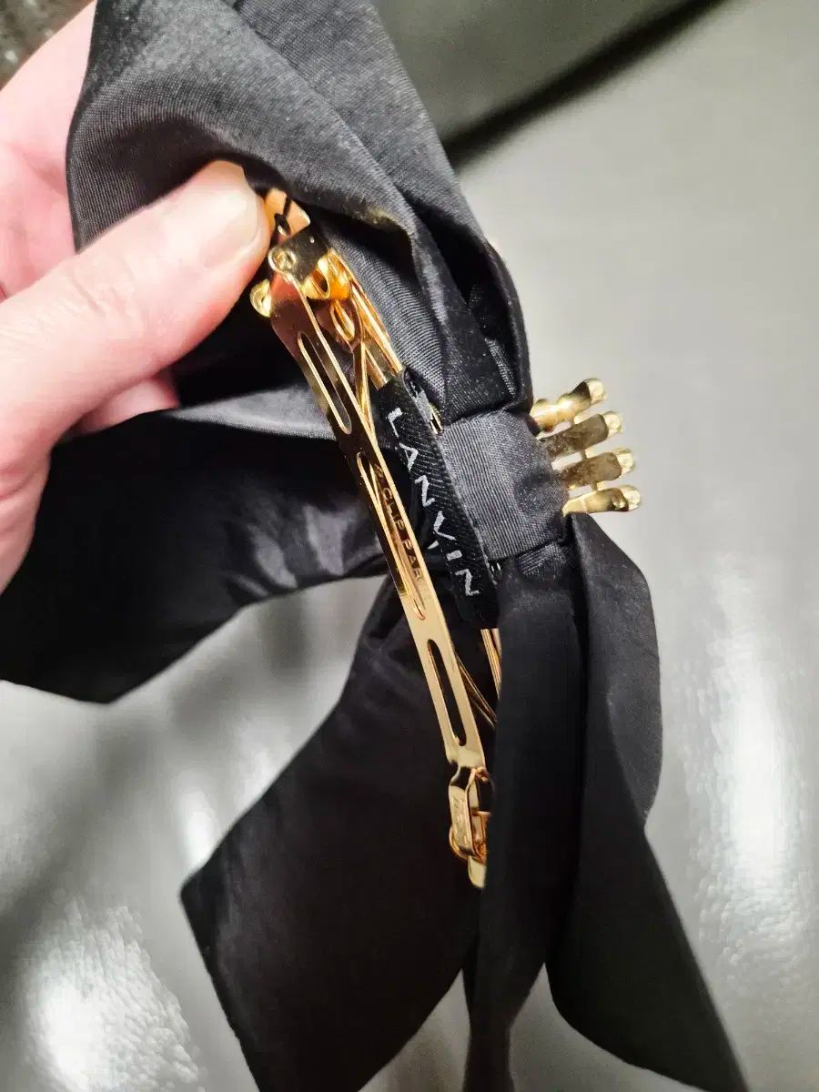 リボンヘアピン