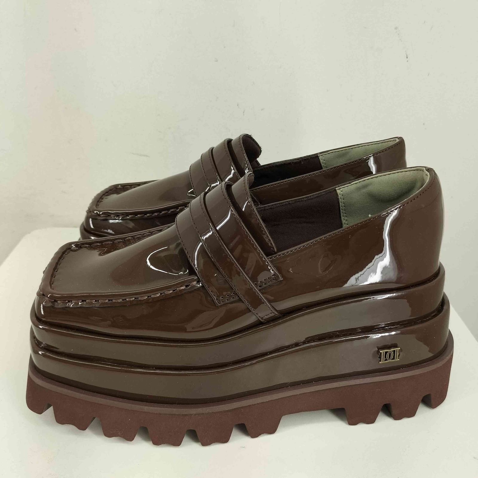 ダーリッチ Darich エナメルプラットフォームローファー レディース