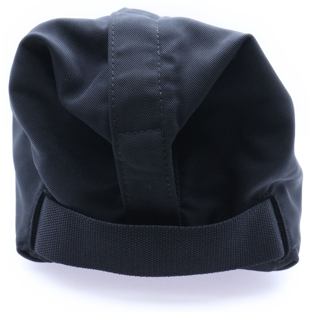 バレンシアガ Explorer