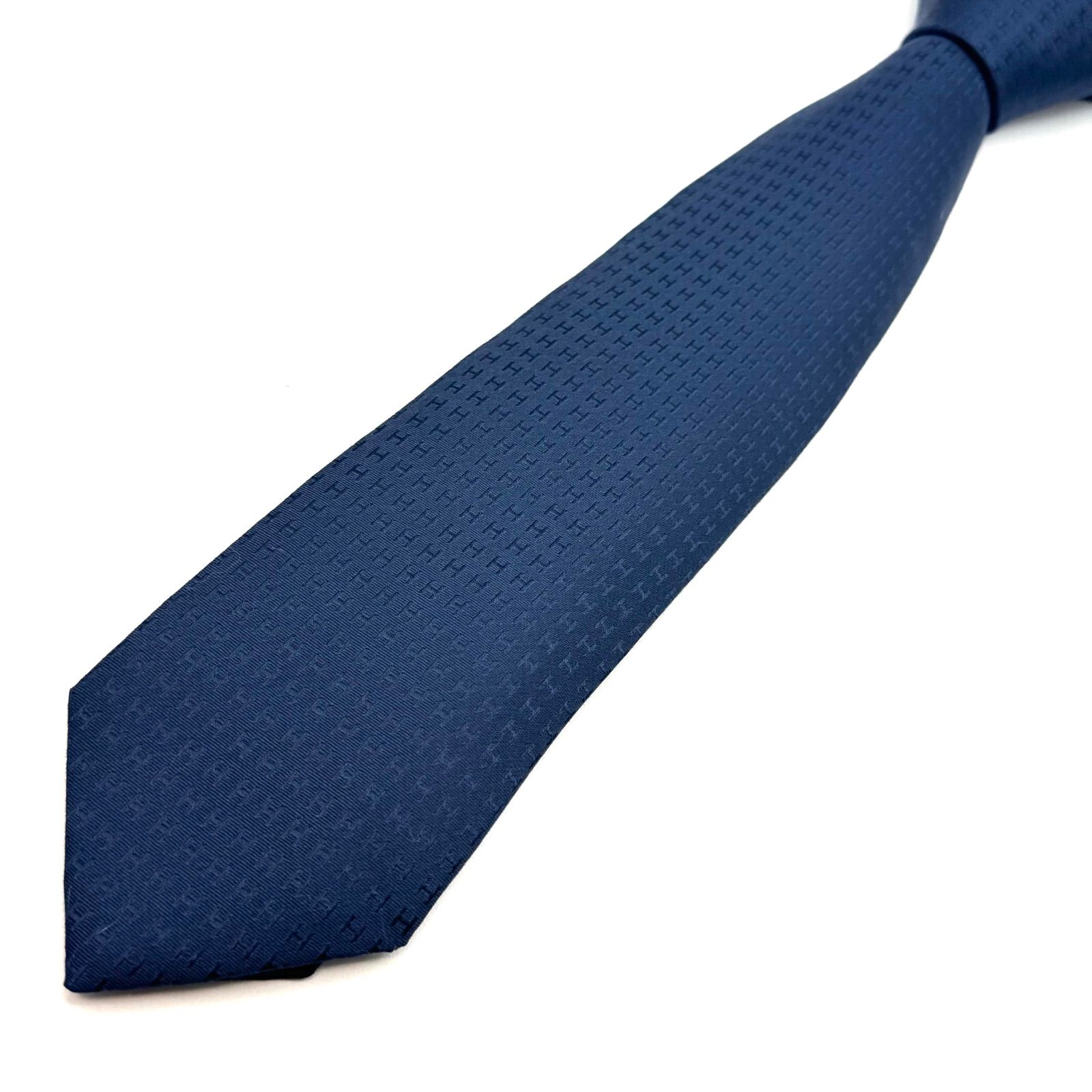 美品✨ HERMES ネクタイ ファソネ H柄 ジャガード 総柄 ブルー HERMES ファソネ H総柄 ジャガード ネイビー ネクタイ 116339 - メルカリ