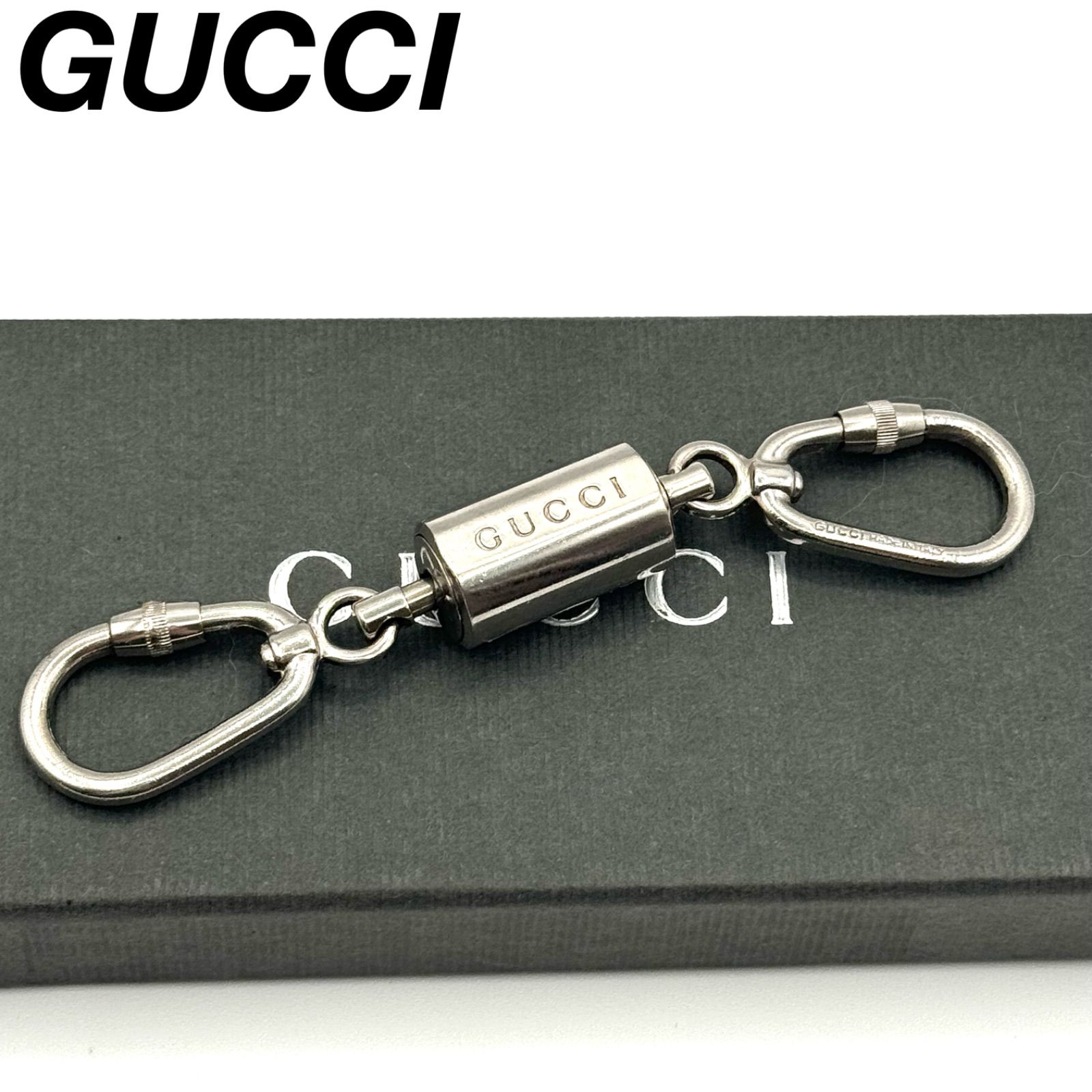 GUCCI カラビナ型キーホルダー GUCCI 極 美品 希少品 グッチ ロゴ 刻印 メタル キーホルダー