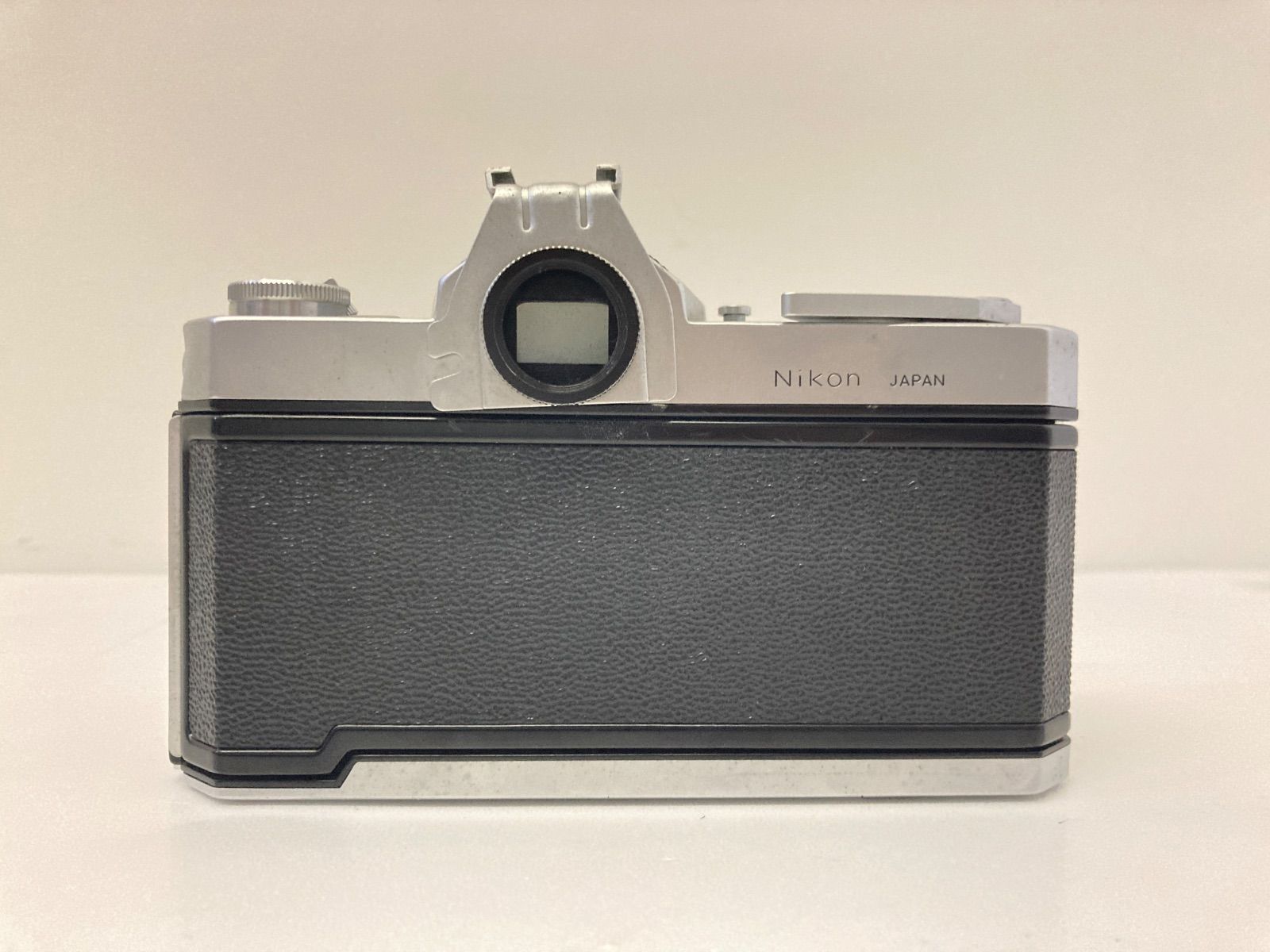 Nikon Nikomat フィルムカメラ Nikkor 28mm f/3.5 Nikkor 28mm f/3.5 - YouTube